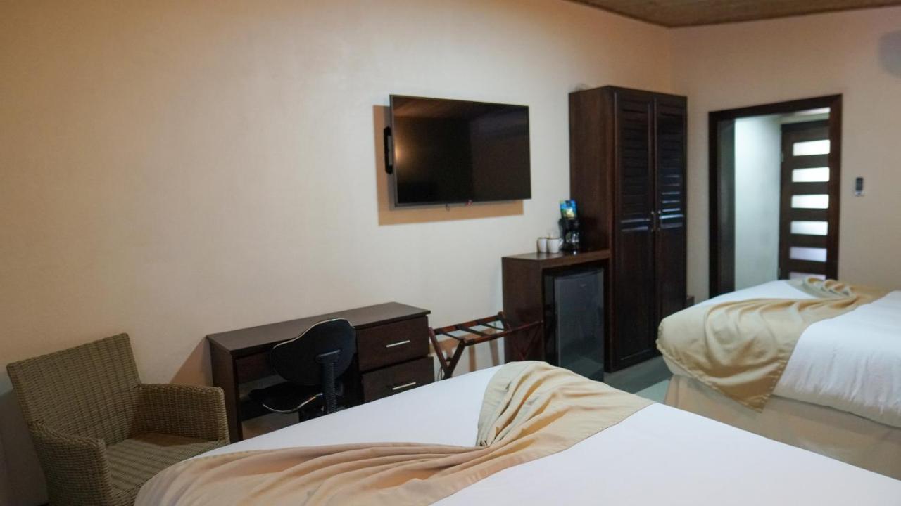 Hotel Poza Blanca Lodge San Mateo Екстериор снимка