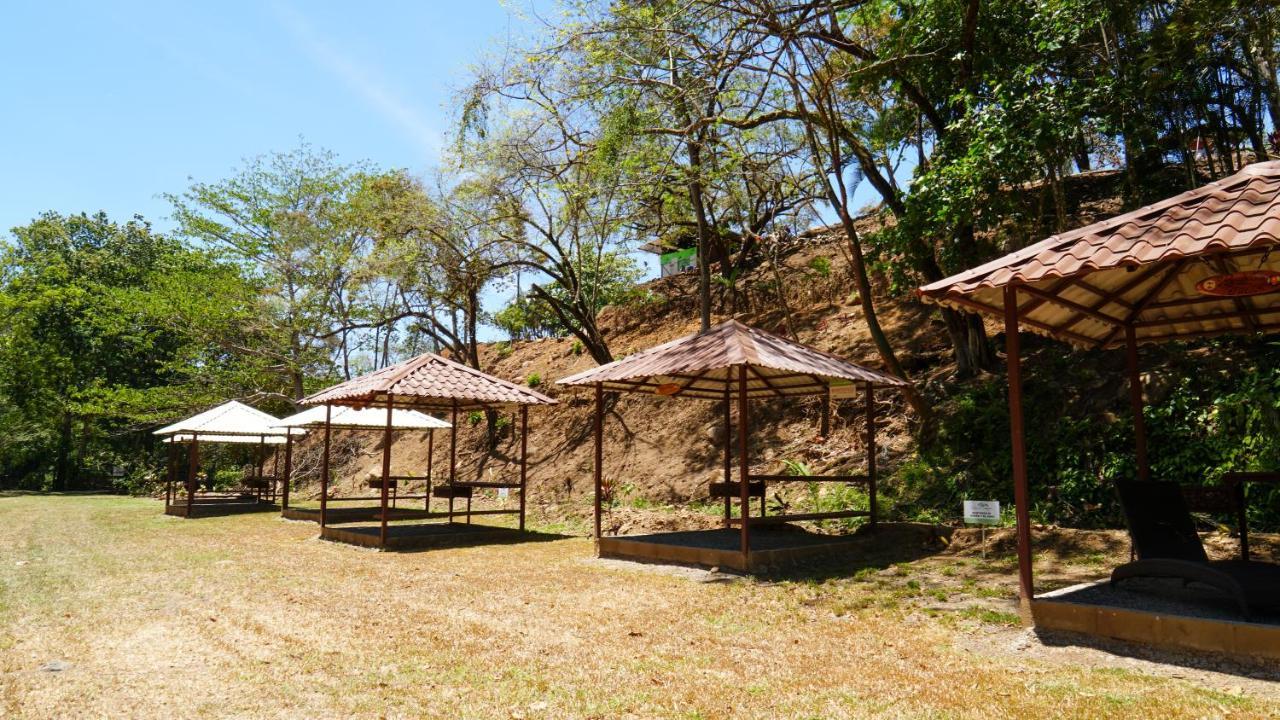 Hotel Poza Blanca Lodge San Mateo Екстериор снимка